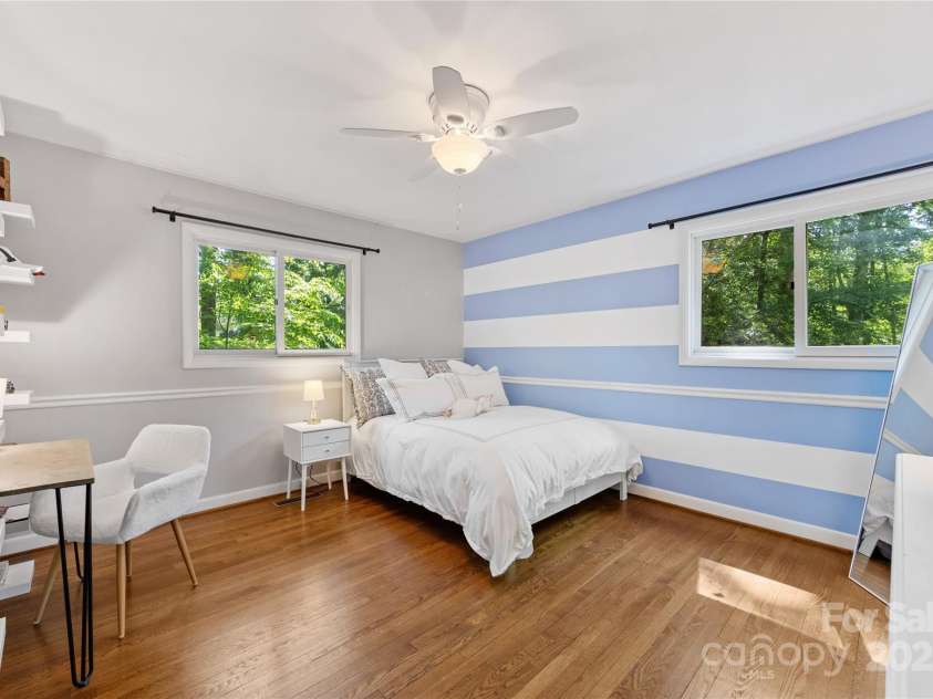 3329 Winnipeg Circle, Charlotte, NC 28210.  MLS# CAR4251015, YatesRealty ID 19106. 