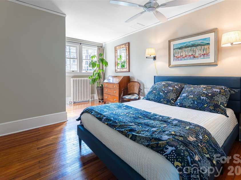 81 Edgemont Road, Asheville, NC 28801.  MLS# CAR4365917, YatesRealty ID 19107. 