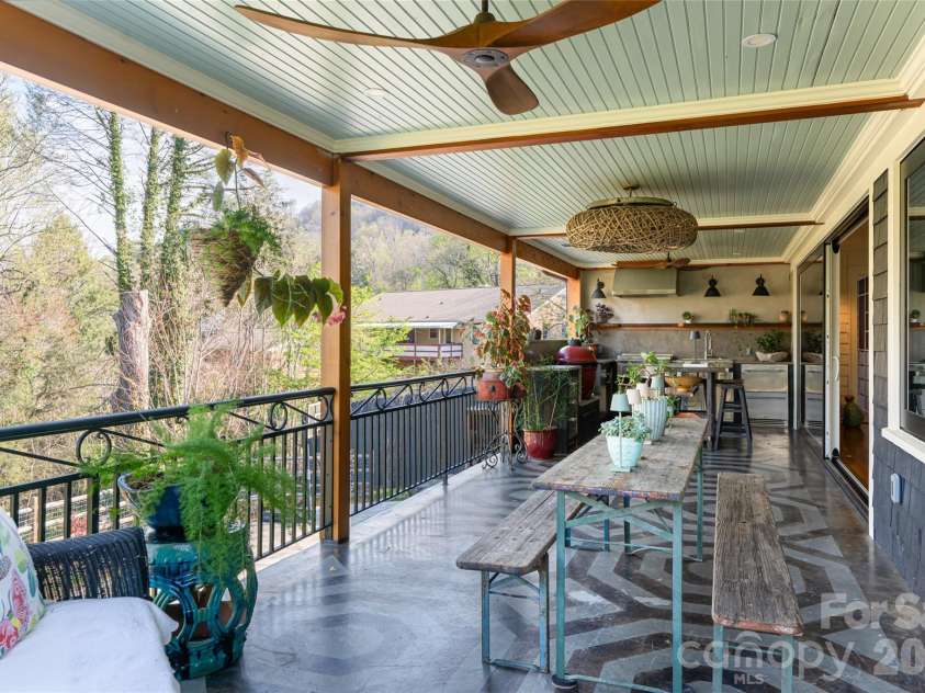 81 Edgemont Road, Asheville, NC 28801.  MLS# CAR4365917, YatesRealty ID 19107. Outdoor Kitchen