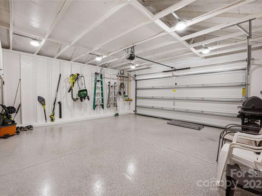13107 Heath Grove Drive, Huntersville, NC 28078.  MLS# CAR4259470, YatesRealty ID 19108. 