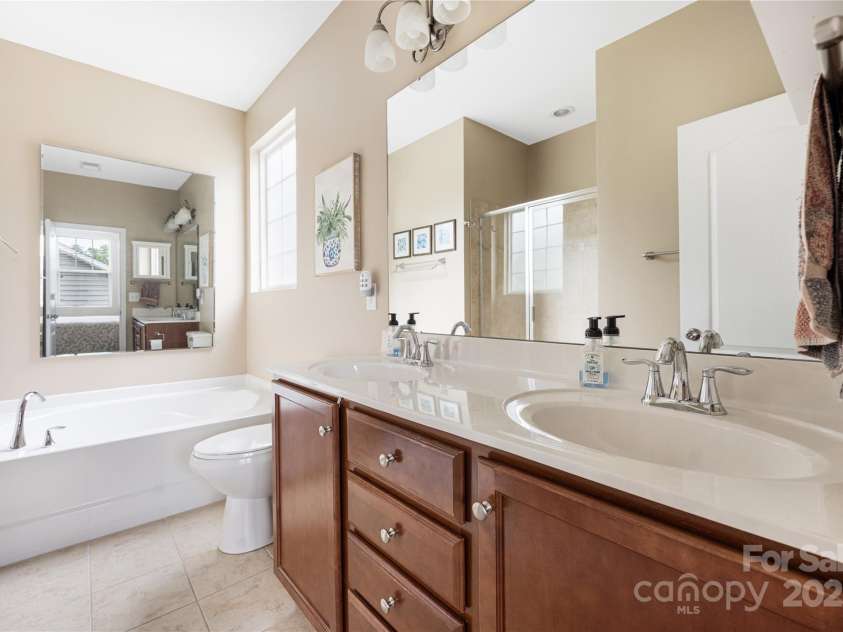13107 Heath Grove Drive, Huntersville, NC 28078.  MLS# CAR4259470, YatesRealty ID 19108. 