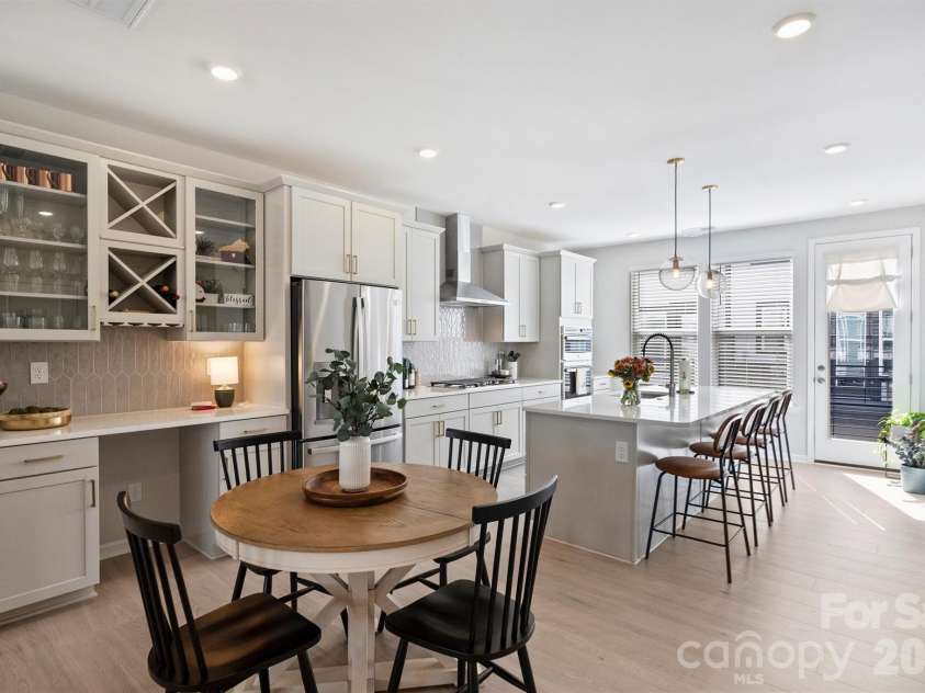 912 Mary Max Drive, Davidson, NC 28036.  MLS# CAR4386384, YatesRealty ID 19108. 
