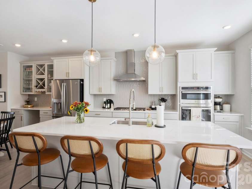 912 Mary Max Drive, Davidson, NC 28036.  MLS# CAR4386384, YatesRealty ID 19108. 