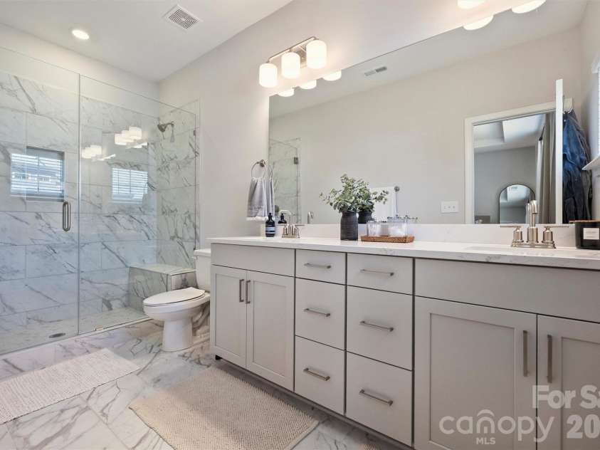 912 Mary Max Drive, Davidson, NC 28036.  MLS# CAR4386384, YatesRealty ID 19108. 