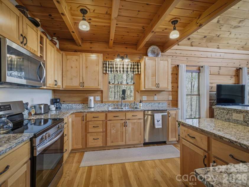1016 Horizon Trail, Nebo, NC 28761.  MLS# CAR4343167, YatesRealty ID 1911. 