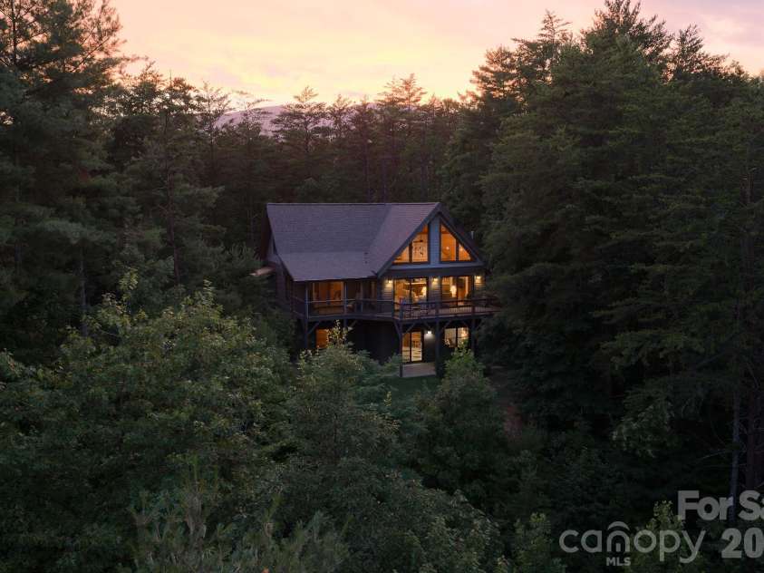 1016 Horizon Trail, Nebo, NC 28761.  MLS# CAR4398740, YatesRealty ID 1911. 