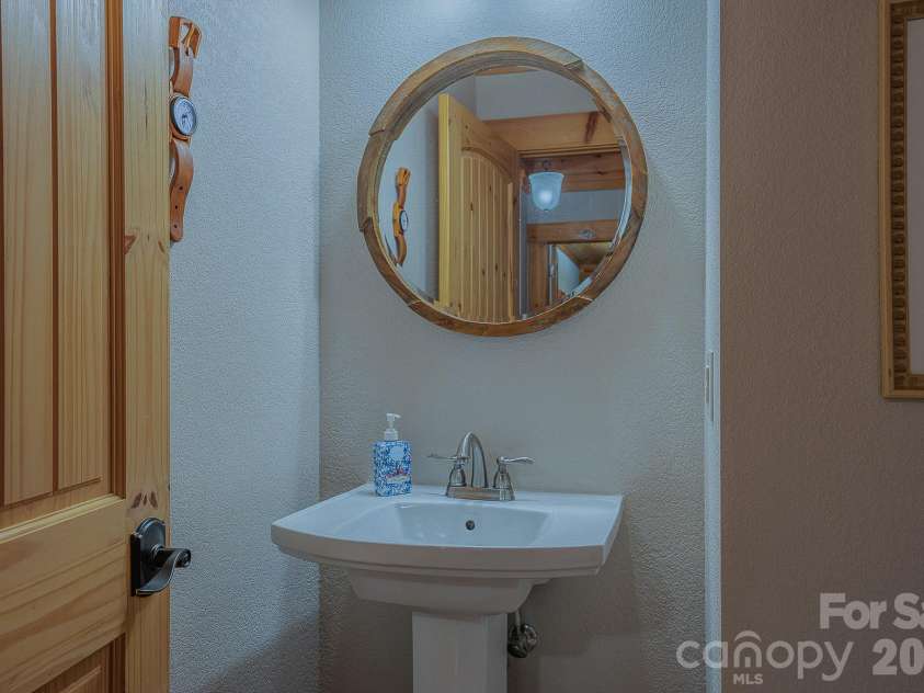 1016 Horizon Trail, Nebo, NC 28761.  MLS# CAR4398740, YatesRealty ID 1911. Half Bath