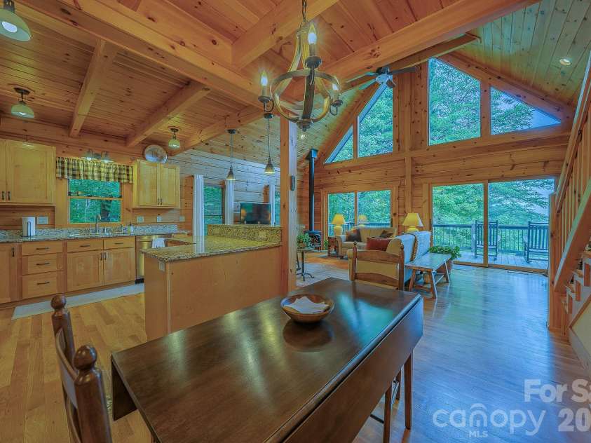 1016 Horizon Trail, Nebo, NC 28761.  MLS# CAR4398740, YatesRealty ID 1911. Kitchen open to family room