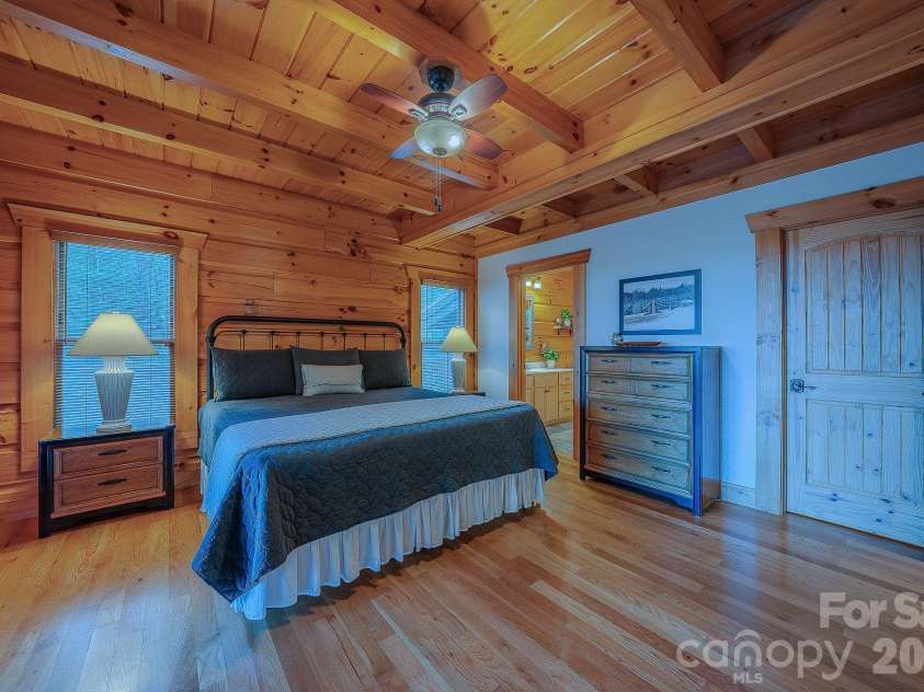 1016 Horizon Trail, Nebo, NC 28761.  MLS# CAR4398740, YatesRealty ID 1911. Primary Bedroom