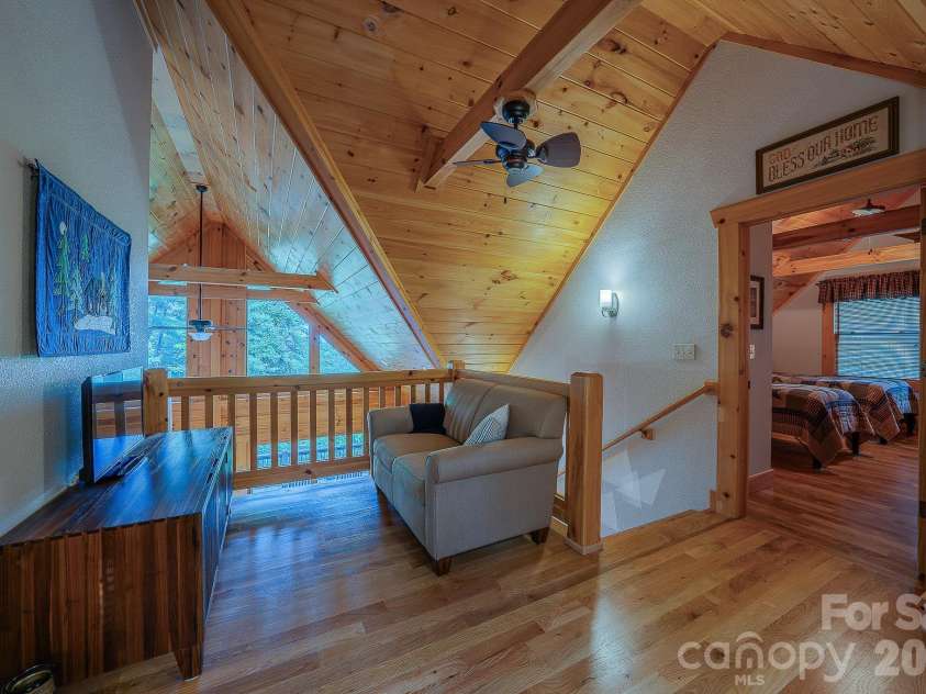 1016 Horizon Trail, Nebo, NC 28761.  MLS# CAR4398740, YatesRealty ID 1911. Upstairs Loft