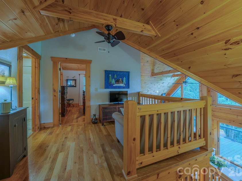 1016 Horizon Trail, Nebo, NC 28761.  MLS# CAR4398740, YatesRealty ID 1911. Upstairs Loft
