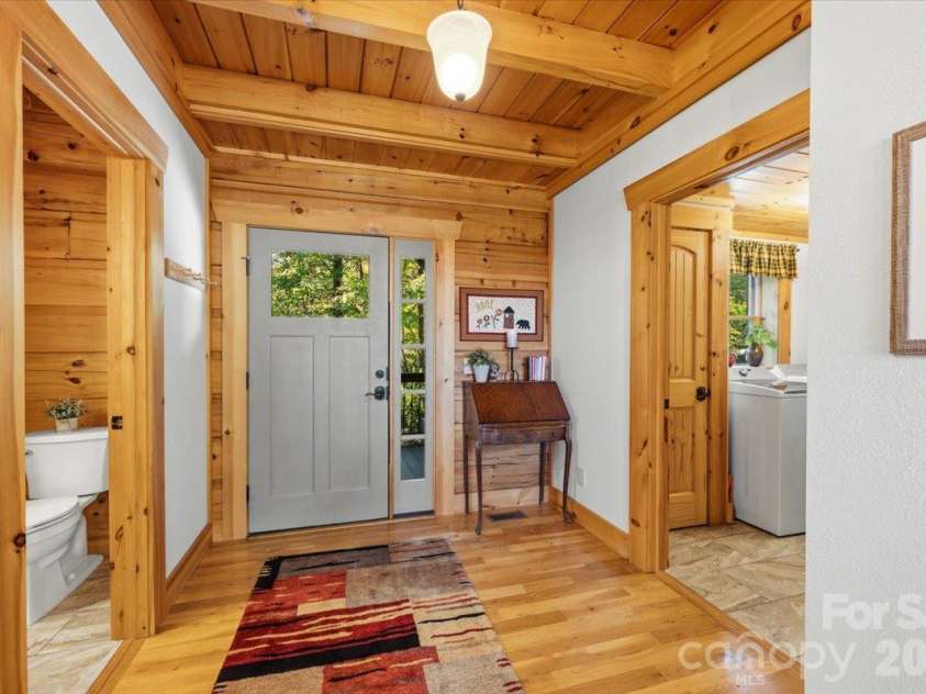 1016 Horizon Trail, Nebo, NC 28761.  MLS# CAR4435934, YatesRealty ID 1911. Front Entrance Way Main Level