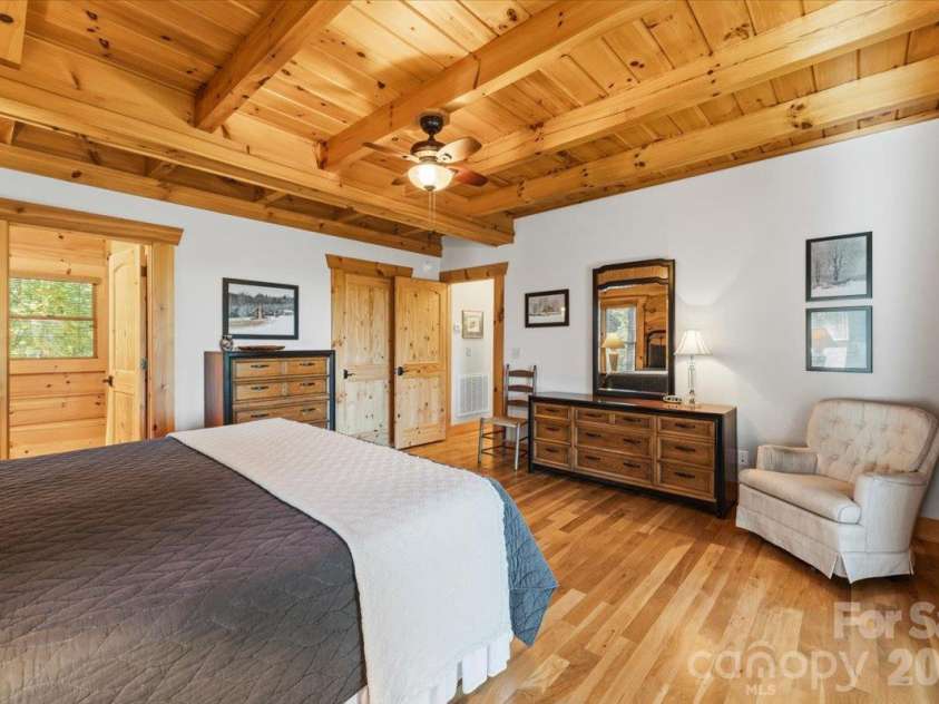 1016 Horizon Trail, Nebo, NC 28761.  MLS# CAR4435934, YatesRealty ID 1911. Primary Bedroom