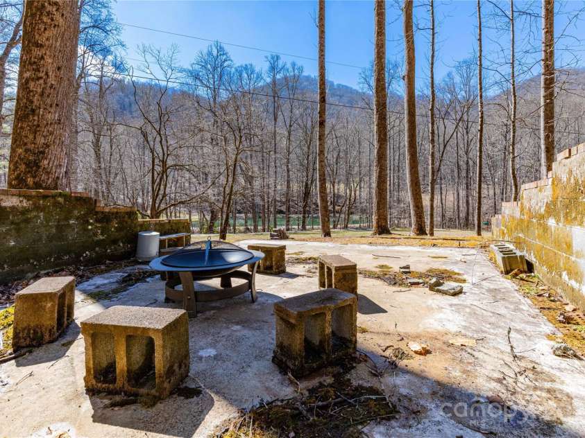 3601 Conleys Creek Road, Whittier, NC 28789.  MLS# CAR4231007, YatesRealty ID 1911. Yard