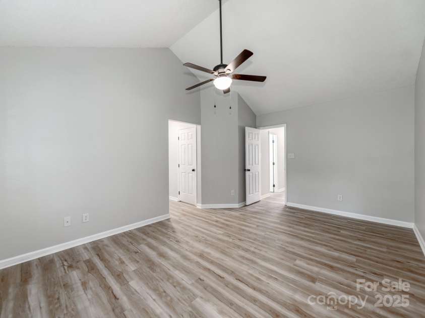 10736 Spruce Mountain Road, Charlotte, NC 28214.  MLS# CAR4263827, YatesRealty ID 19110. 