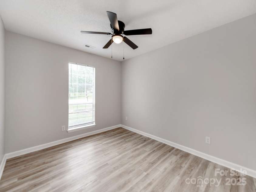 10736 Spruce Mountain Road, Charlotte, NC 28214.  MLS# CAR4263827, YatesRealty ID 19110. 