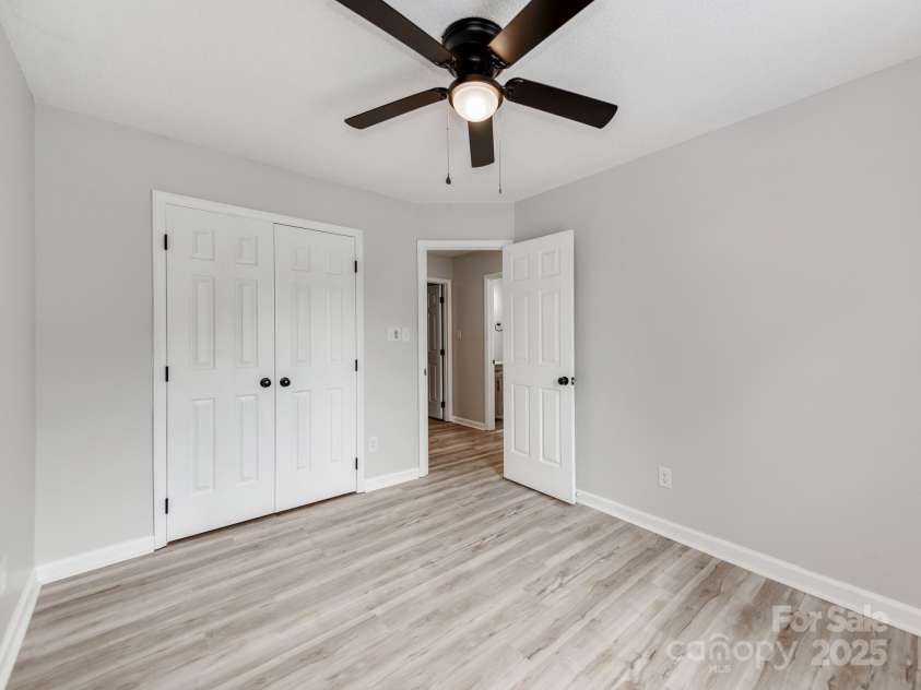 10736 Spruce Mountain Road, Charlotte, NC 28214.  MLS# CAR4263827, YatesRealty ID 19110. 
