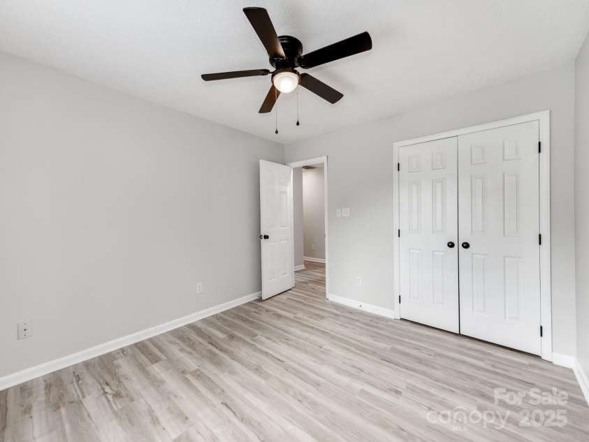 10736 Spruce Mountain Road, Charlotte, NC 28214.  MLS# CAR4263827, YatesRealty ID 19110. 