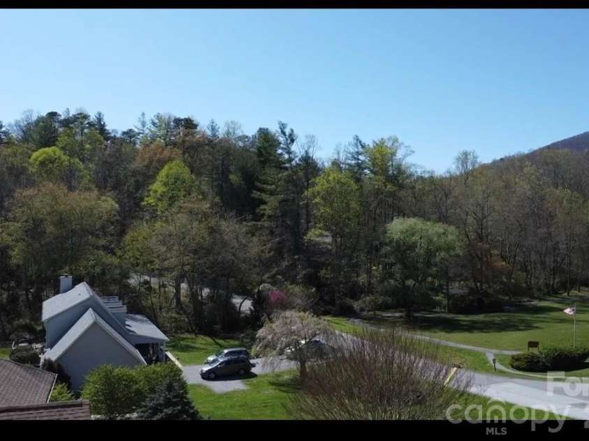 121 Churchill Downs Drive, Fairview, NC 28730.  MLS# CAR4366087, YatesRealty ID 19111. Long Range Views