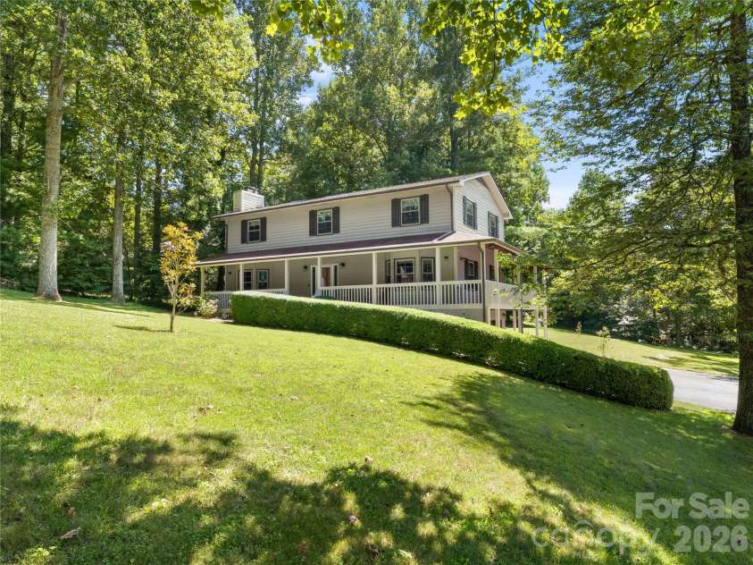 121 Churchill Downs Drive, Fairview, NC 28730.  MLS# CAR4420443, YatesRealty ID 19111. 
