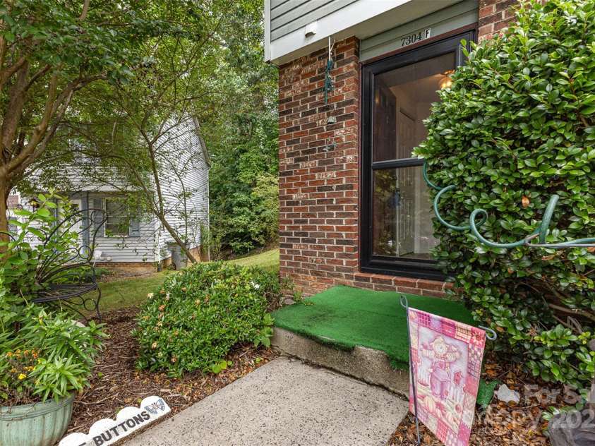 7304 Pebblestone Drive, Charlotte, NC 28212.  MLS# CAR4263270, YatesRealty ID 19112. Front of home