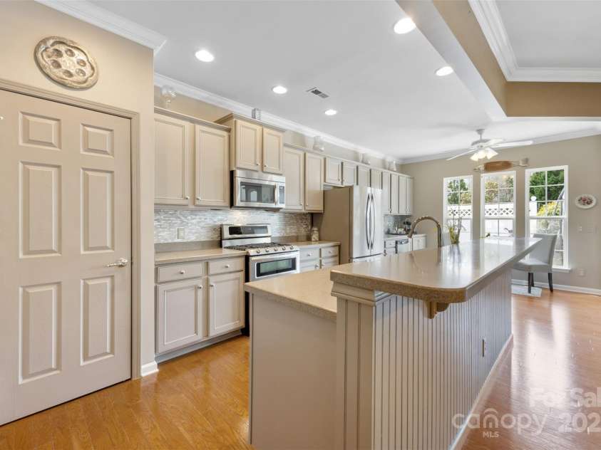 5981 Bison Court, Fort Mill, SC 29707.  MLS# CAR4209412, YatesRealty ID 19113. 