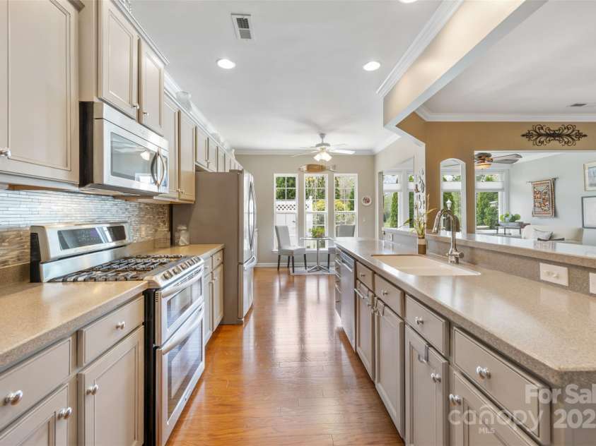 5981 Bison Court, Fort Mill, SC 29707.  MLS# CAR4209412, YatesRealty ID 19113. 