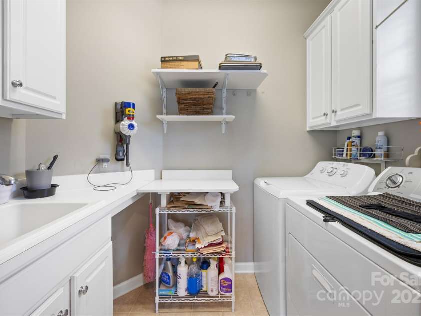 5981 Bison Court, Fort Mill, SC 29707.  MLS# CAR4209412, YatesRealty ID 19113. 