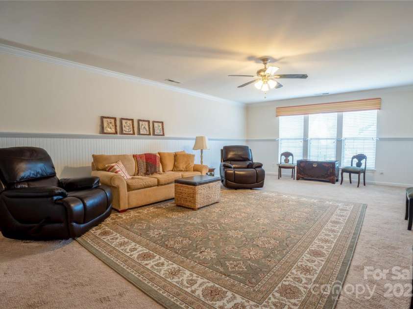 5981 Bison Court, Fort Mill, SC 29707.  MLS# CAR4209412, YatesRealty ID 19113. Bonus rm upstairs, 4th br, & 3rd full bath