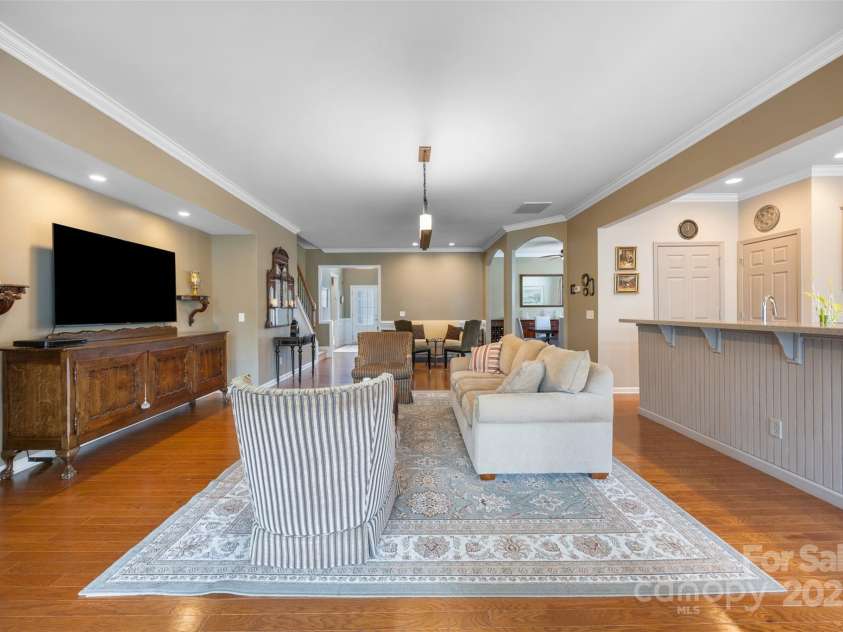5981 Bison Court, Fort Mill, SC 29707.  MLS# CAR4209412, YatesRealty ID 19113. Great room