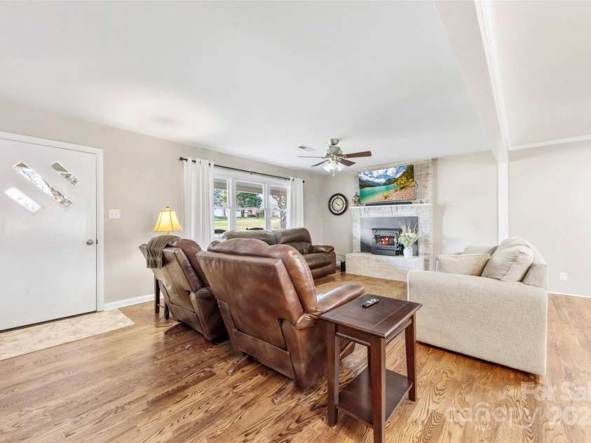 2540 Deal Road, Mooresville, NC 28115.  MLS# CAR4234978, YatesRealty ID 19114. 