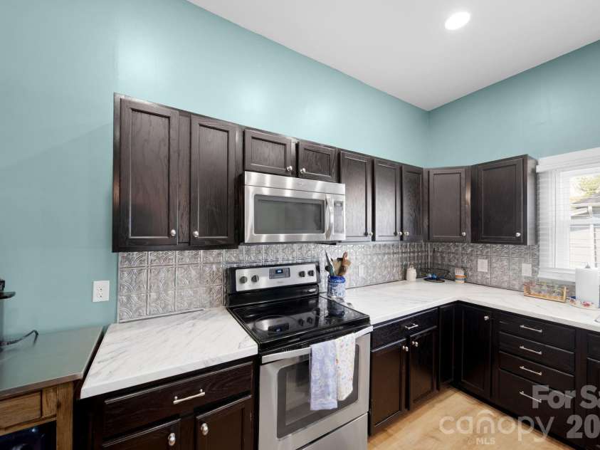67 4th Street, Cramerton, NC 28032.  MLS# CAR4366215, YatesRealty ID 19114. 