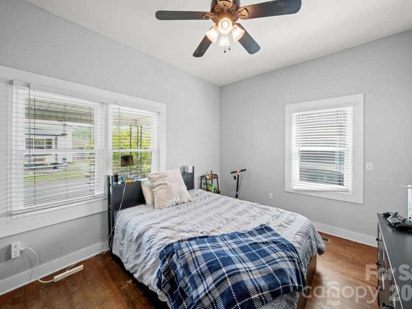 67 4th Street, Cramerton, NC 28032.  MLS# CAR4366215, YatesRealty ID 19114. 