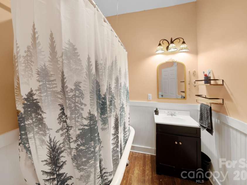 67 4th Street, Cramerton, NC 28032.  MLS# CAR4366215, YatesRealty ID 19114. 