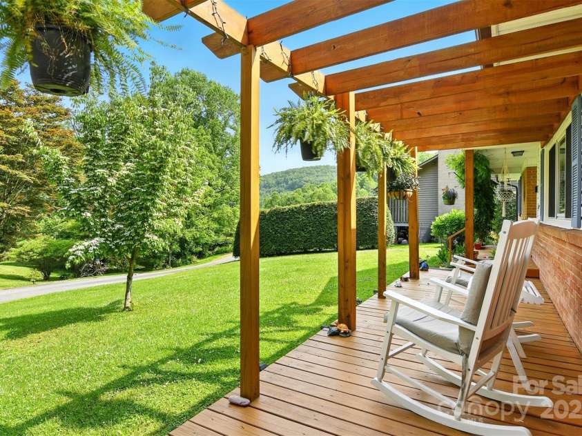 155 John Thomas Drive, Boone, NC 28607.  MLS# CAR4269752, YatesRealty ID 19115. 