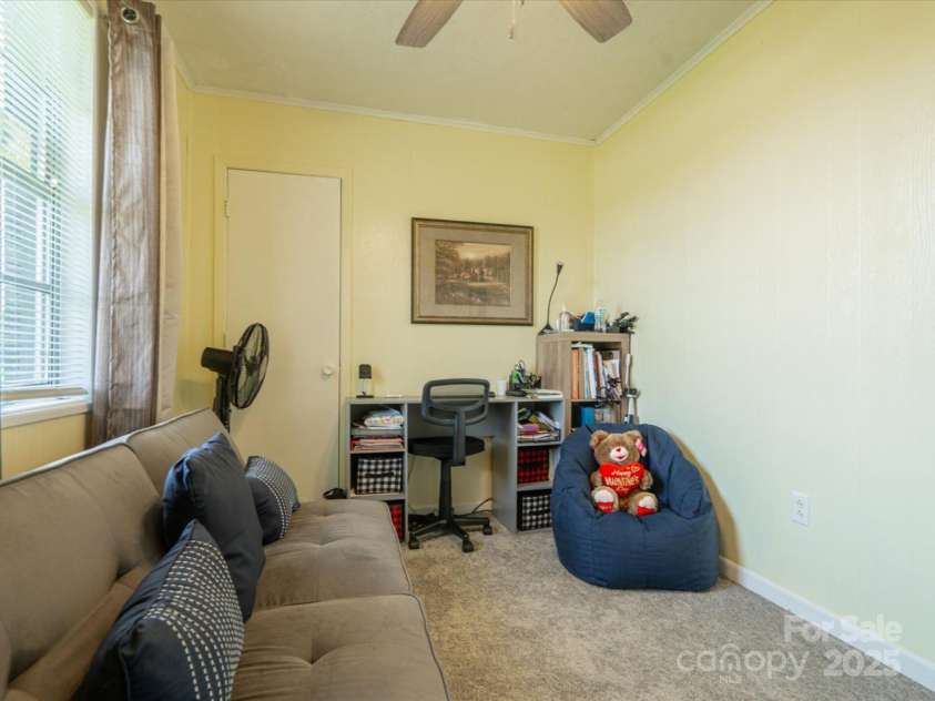 1035 Chesterfield Highway, Cheraw, SC 29520.  MLS# CAR4269779, YatesRealty ID 19116. 