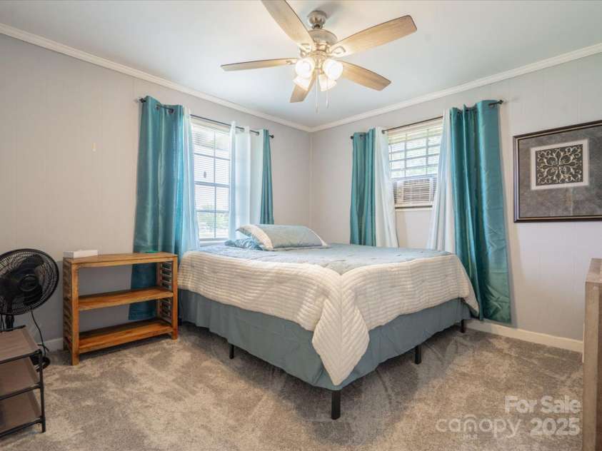 1035 Chesterfield Highway, Cheraw, SC 29520.  MLS# CAR4269779, YatesRealty ID 19116. 