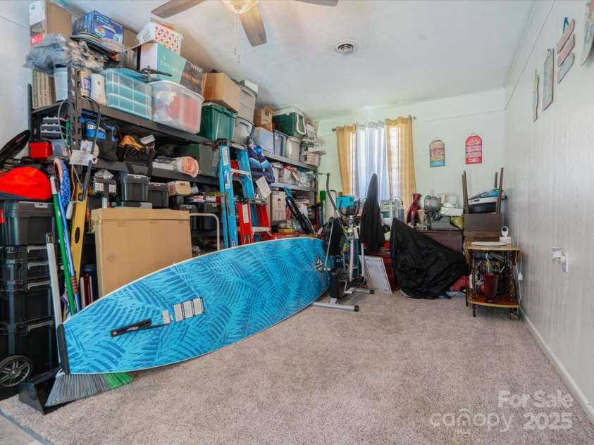 1035 Chesterfield Highway, Cheraw, SC 29520.  MLS# CAR4269779, YatesRealty ID 19116. 