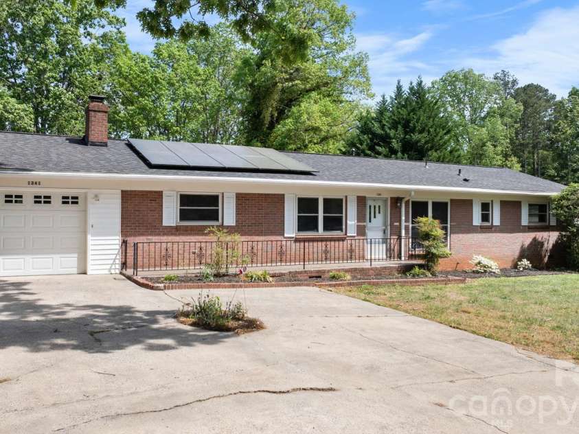 1341 26th Street, Hickory, NC 28602.  MLS# CAR4371574, YatesRealty ID 19116. 