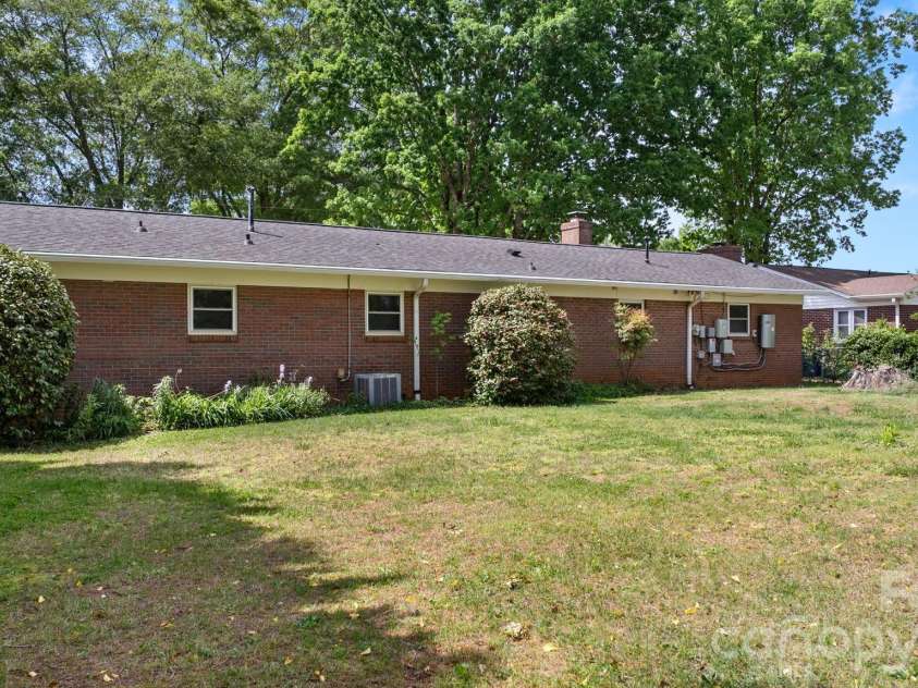 1341 26th Street, Hickory, NC 28602.  MLS# CAR4371574, YatesRealty ID 19116. 