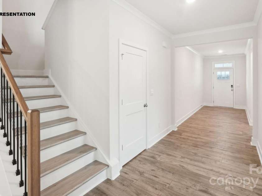248 Miramar Drive, York, SC 29745.  MLS# CAR4270443, YatesRealty ID 19117. FOYER