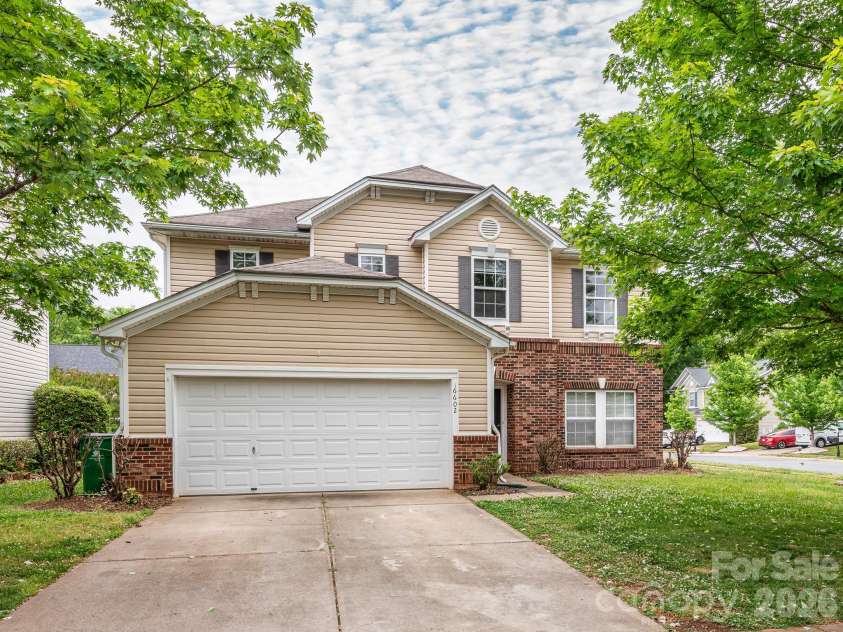 6602 Latherton Lane, Charlotte, NC 28278.  MLS# CAR4370164, YatesRealty ID 19117. 
