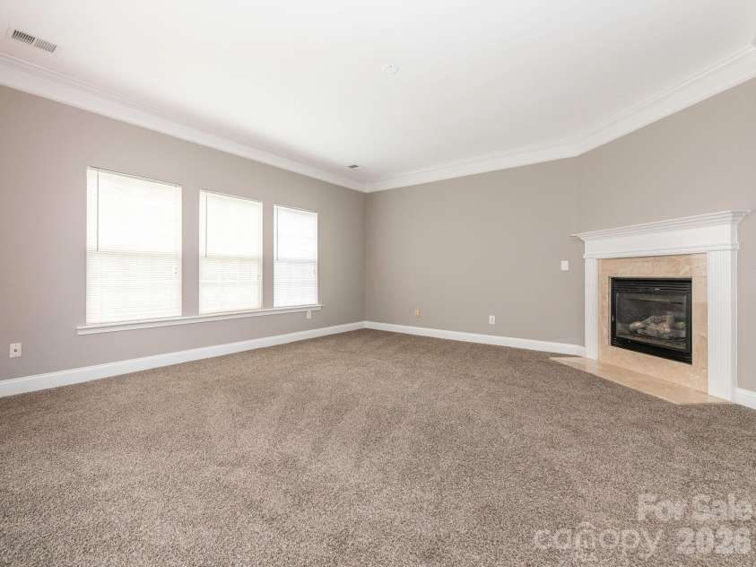 6602 Latherton Lane, Charlotte, NC 28278.  MLS# CAR4370164, YatesRealty ID 19117. 