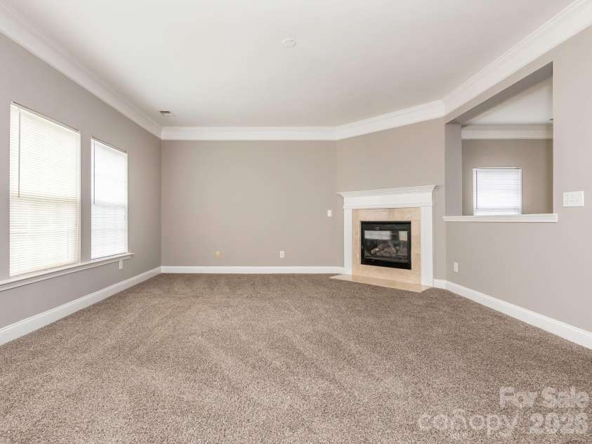6602 Latherton Lane, Charlotte, NC 28278.  MLS# CAR4370164, YatesRealty ID 19117. 