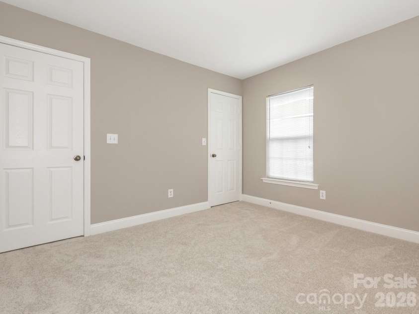 6602 Latherton Lane, Charlotte, NC 28278.  MLS# CAR4370164, YatesRealty ID 19117. 