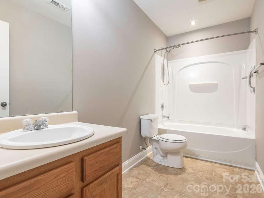 6602 Latherton Lane, Charlotte, NC 28278.  MLS# CAR4370164, YatesRealty ID 19117. 