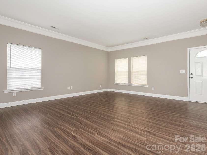 6602 Latherton Lane, Charlotte, NC 28278.  MLS# CAR4370164, YatesRealty ID 19117. 