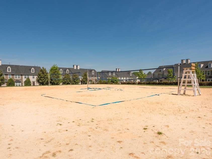 6602 Latherton Lane, Charlotte, NC 28278.  MLS# CAR4370164, YatesRealty ID 19117. 