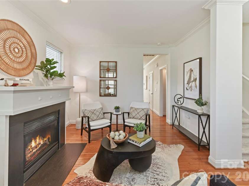 503 9th Street, Charlotte, NC 28202.  MLS# CAR4341146, YatesRealty ID 19118. 