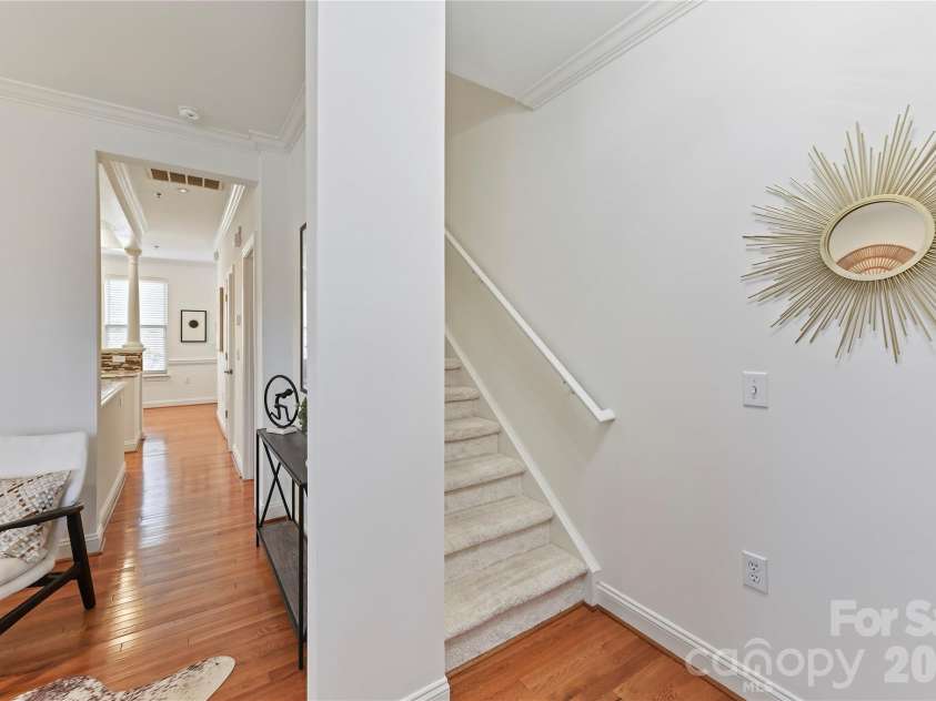 503 9th Street, Charlotte, NC 28202.  MLS# CAR4341146, YatesRealty ID 19118. 